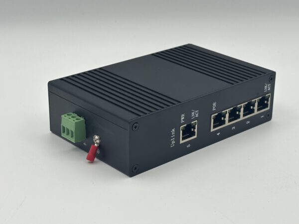 1 Industrial Grade 4 GE POE ports + 1 GE Uplink