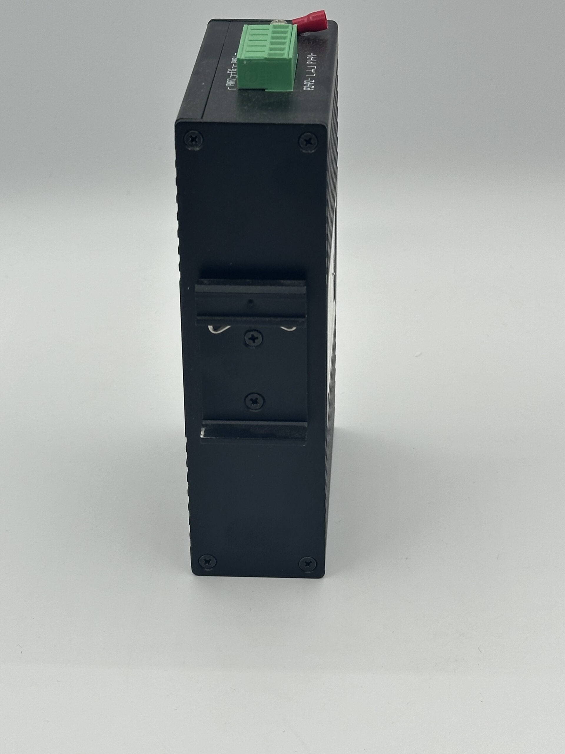 Industrial Grade 4 GE POE ports + 1 GE Uplink - Image 4