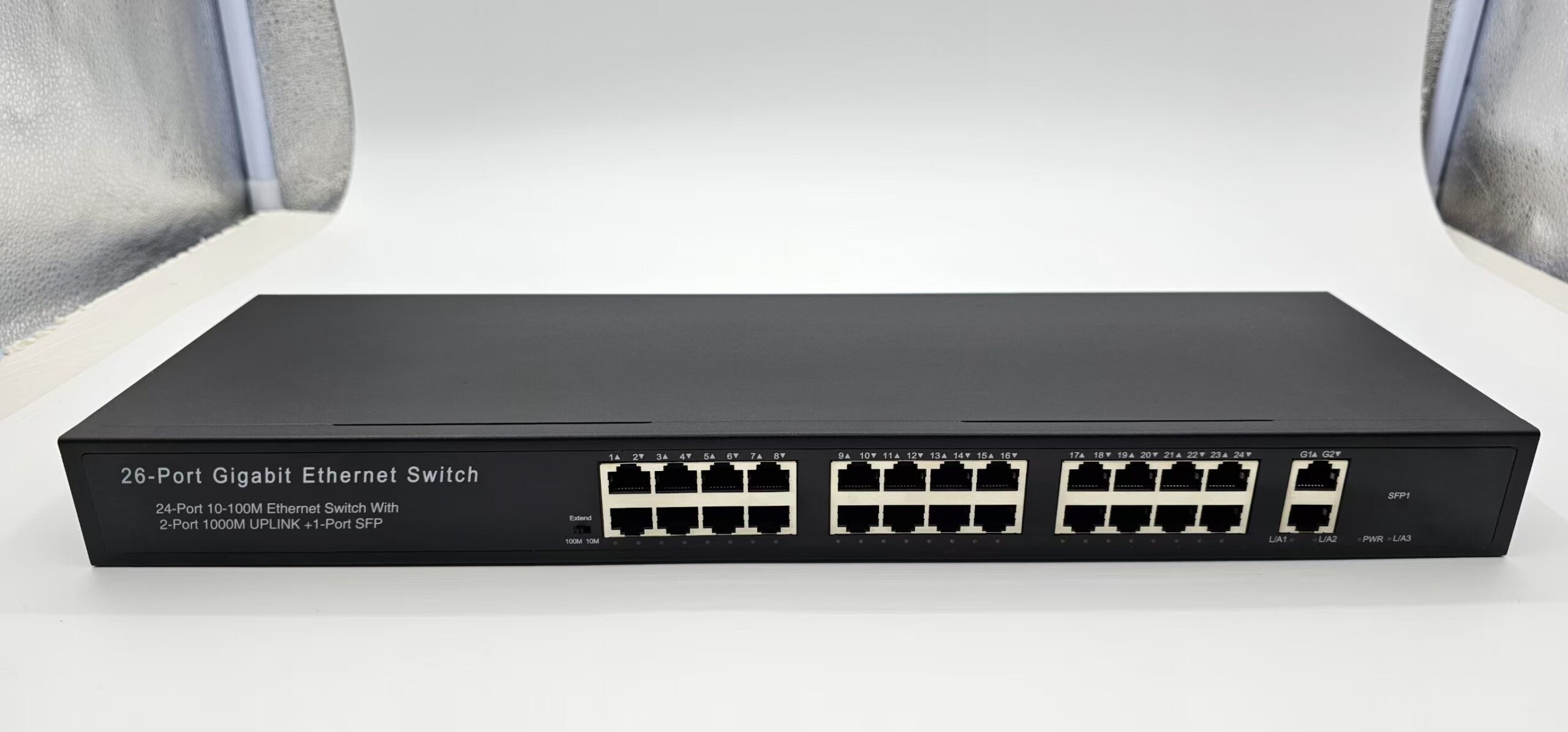 Unmanaged Switch 24 FE ports +2 GE Uplink