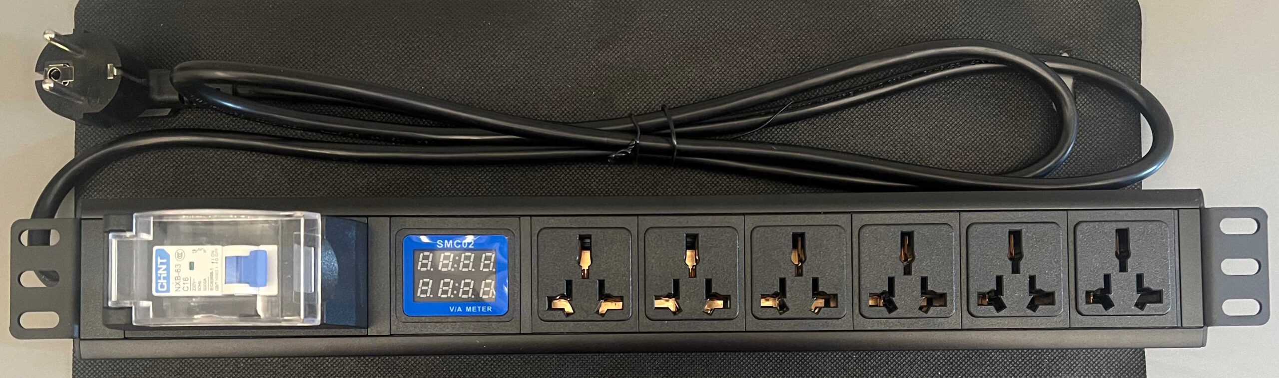 Power PDU 6 Universal Socket, VA meter display with MCB C16